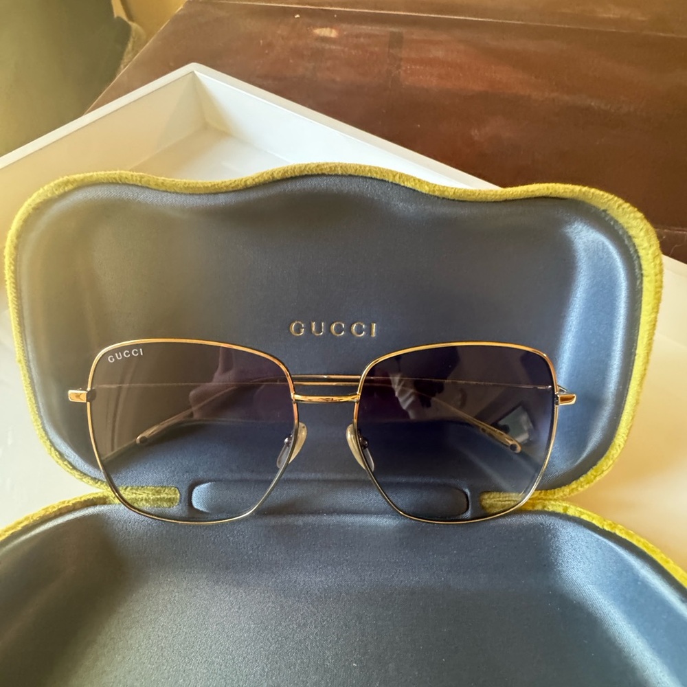 Gucci Gold Aviator Glasses with Gradient Lenses